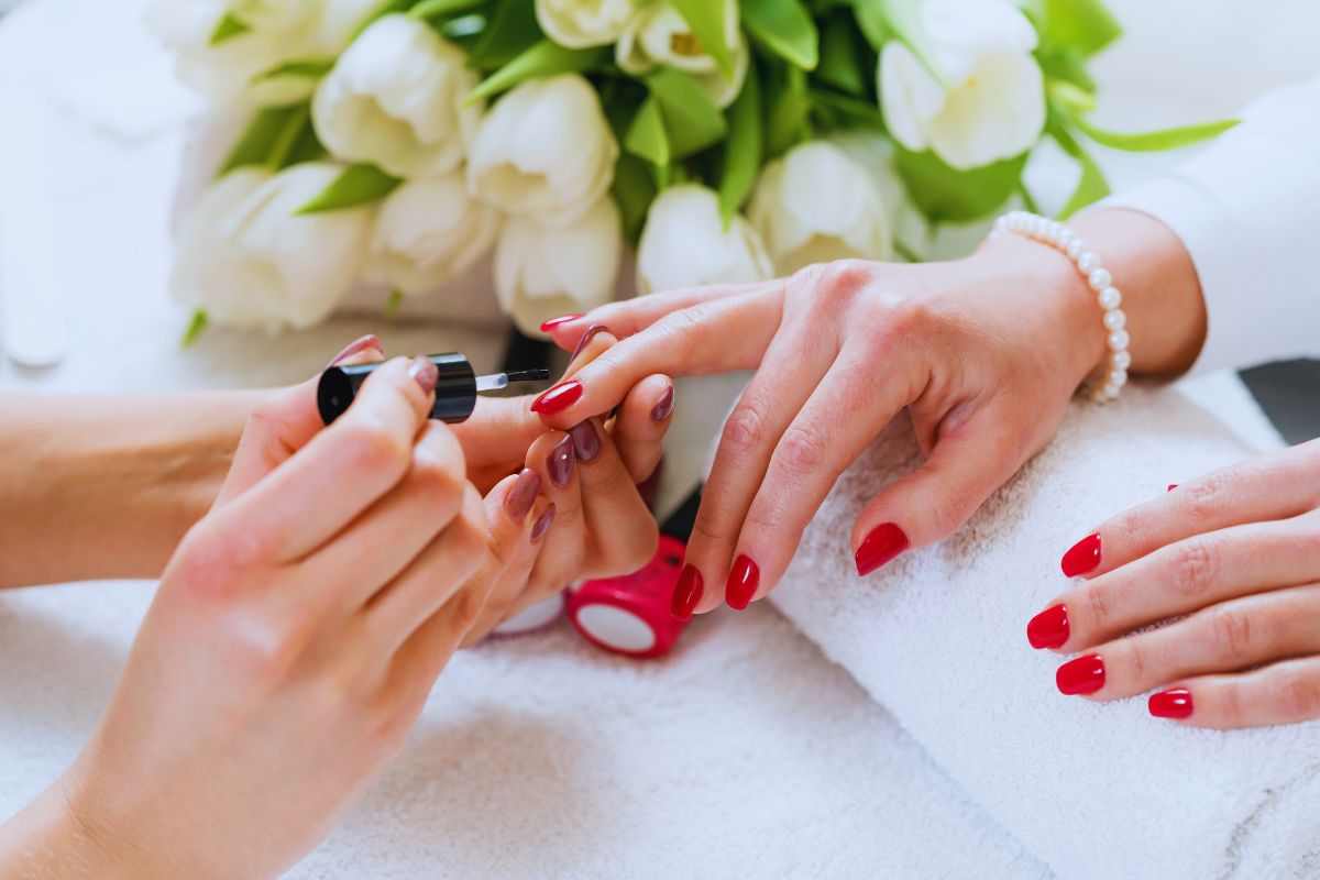 Smalto ufficialmente vietato perché cancerogeno: tutto ciò che devi sapere 2 smalti vietati e sostanza cancerogena