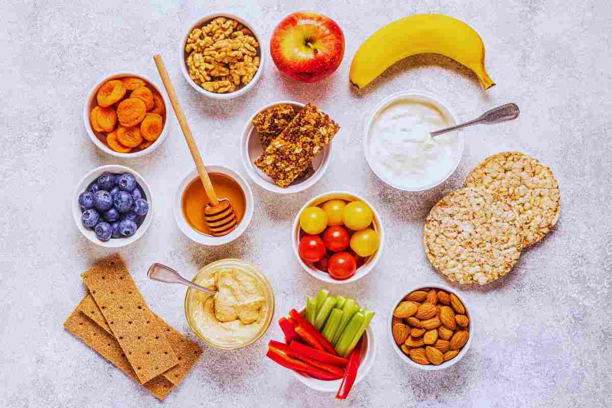 Snack supernutrienti, fai il pieno di calcio e vitamine: dimentica lo yogurt e prova questi alleati della salute 2 snack nutrienti e alternativi